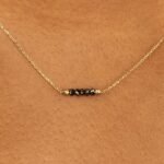 Black Diamond Beaded Bar Necklace - 图片 3