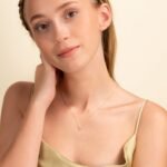 Dainty Diamond Star of David Necklace - 图片 3