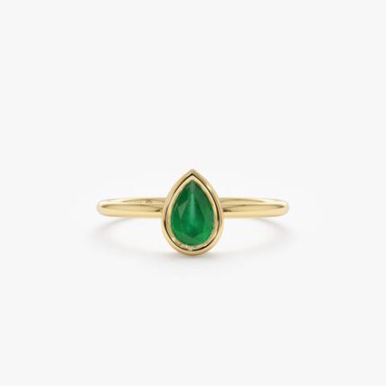 Single Pear-Cut Emerald Ring