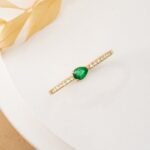14K Solid Gold Diamond and Pear Cut Emerald Ring - 图片 3
