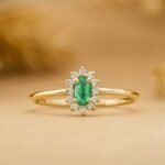 14K Solid Gold Emerald and Natural Diamond Engagement Ring - 图片 4