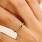 14K Solid Gold Emerald Chain Ring - Image 5