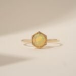 18K Solid Gold Hexagon Opal Ring - 图片 2