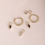 Marquise Diamond Charm Huggies - 图片 4