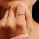 14K Solid Gold Petite Natural Diamond Lightning Bolt Ring - 图片 2