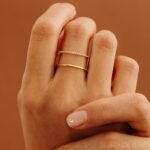 18K Solid Gold Plain and Natural Diamond Line Ring - 图片 4