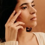 18K Solid Gold Plain and Natural Diamond Line Ring - 图片 5