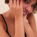 Solitaire Diamond Hamsa Bracelet - 图片 2