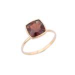 18K Solid Gold Garnet Ring - Image 2