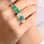 18K Solid Gold Natural Emerald Diamond Big Cocktail Ring - Image 2