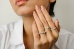 18k Gold Heart Shaped Diamond Chevron Ring - Image 4