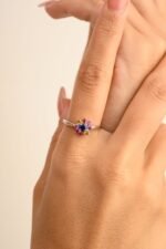 18K Solid Gold Ruby Blue Sapphire Flower Shape Ring - 图片 4