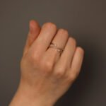 The Karat Store Cross Diamond Minimalist Ring - 图片 5