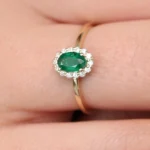 18K Solid Gold Oval Cut Emerald Halo Diamond Ring - 图片 2