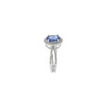 18K Solid Gold Oval Cut Tanzanite And Diamond Ring - Image 7