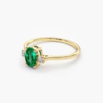 18K Solid Gold Oval Shape Emerald and Diamond 3 Stone Ring - 图片 7