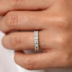 14K Solid Gold Emerald Illusion Diamond Wedding Band - 图片 5