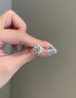 3.5 Carat Round Brilliant Diamond Moissanite Engagement Ring 14 Karat Gold - 图片 2