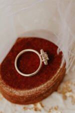 14k Solid Gold Lab-Grown Diamond Harlem Oval Ring - 图片 5