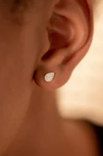 Sophie Tear Drop Natural Diamond Studs - 图片 3