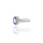 18K Solid Gold Oval Cut Tanzanite And Diamond Ring - Image 4