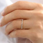 14K Alternating Baguette and Round Natural Diamond Wedding Ring - 图片 5