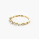 18k Slanted Baguette Natural Diamond Stacking Ring - 图片 2