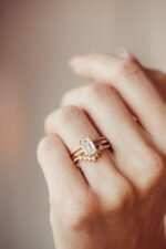 Baguette Diamond V Tracer with Pave Diamond Band - Image 5
