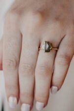 14K Solid Gold Half Moon Galaxy Moissanite Diamond Ring - 图片 4