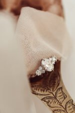 14k Solid Gold Lab-Grown Diamond Oval Ring - 图片 5