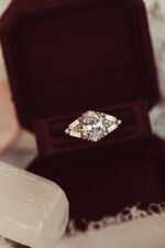 18K Solid Gold Moissanite Diamond Oval Ring
