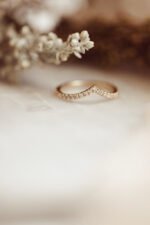 French Set Natural Diamond V Tracer Band, V Natural Diamond Band for women - 图片 5