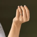 Coda Ring, 0.5ct. Round Cut Diamond Moissanite Ring - 图片 2