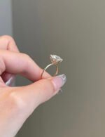 3.5 Carat Round Brilliant Diamond Moissanite Engagement Ring 14 Karat Gold - 图片 3