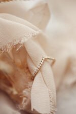 French Set Natural Diamond V Tracer Band, V Natural Diamond Band for women - 图片 2
