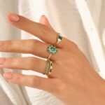 18K Solid Gold Emerald Floral Ring - Image 3