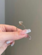 3.5 Carat Round Brilliant Diamond Moissanite Engagement Ring 14 Karat Gold - 图片 4