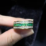 18K Solid Gold Half Eternity Square Emerald Ring - 图片 4