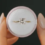 18K Solid Gold Whisper Ring, 1.5ct. Asscher Cut Diamond Moissanite Ring - 图片 8
