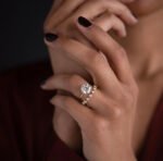 Distance Diamond 14 Karat Gold Band - 图片 4