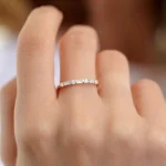 14K Alternating Baguette and Round Natural Diamond Wedding Ring - 图片 2