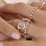 Filament Ring, Emerald Cut Moissanite Diamond 18karat Gold Ring - 图片 5
