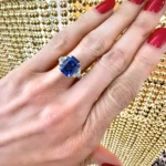 18K 纯金天然蓝宝石订婚戒指