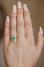18K Solid Gold Round Emerald Ring - 图片 5