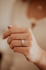 18K Solid Gold Lab-Grown Diamond Marquise Ring - 图片 4