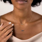 18k Solid Gold Inline Three-Stone Baguette Necklace - 图片 4