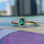 18K纯金简约祖母绿椭圆形戒指