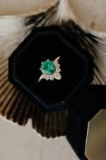 18K Solid Gold Round Emerald Ring - 图片 4