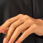 女士群镶叠戴戒指 | 纯金叠戴戒指 | 玫瑰金曲线