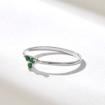 18K Solid Gold Minimalist Emerald Trio Ring - 图片 6